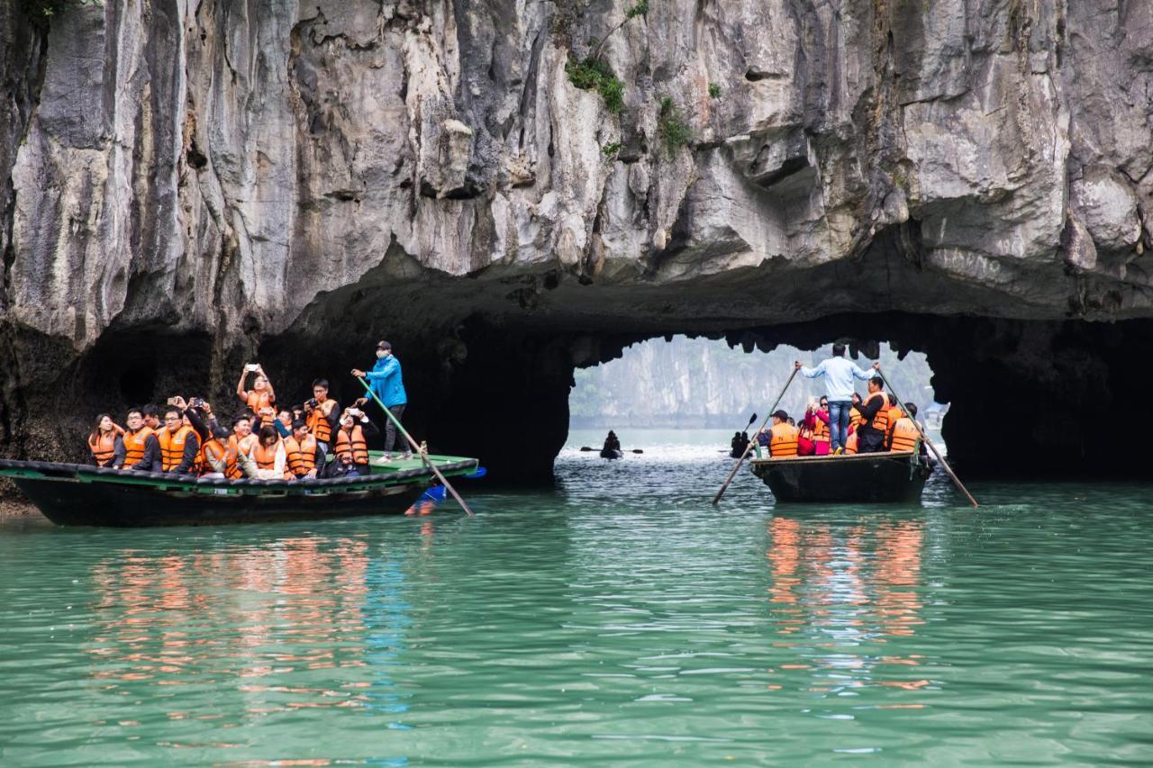 Syrena Cruises Hotel Ha Long Exterior photo