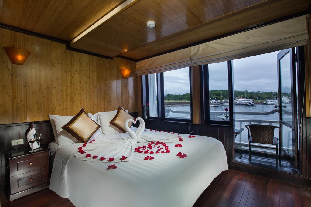 Syrena Cruises Hotel Ha Long Exterior photo