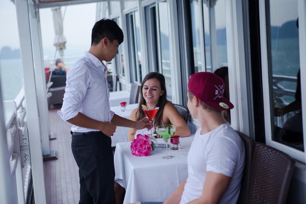 Syrena Cruises Hotel Ha Long Exterior photo