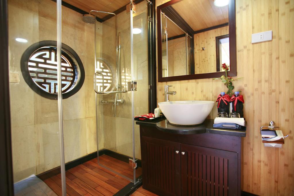 Syrena Cruises Hotel Ha Long Room photo
